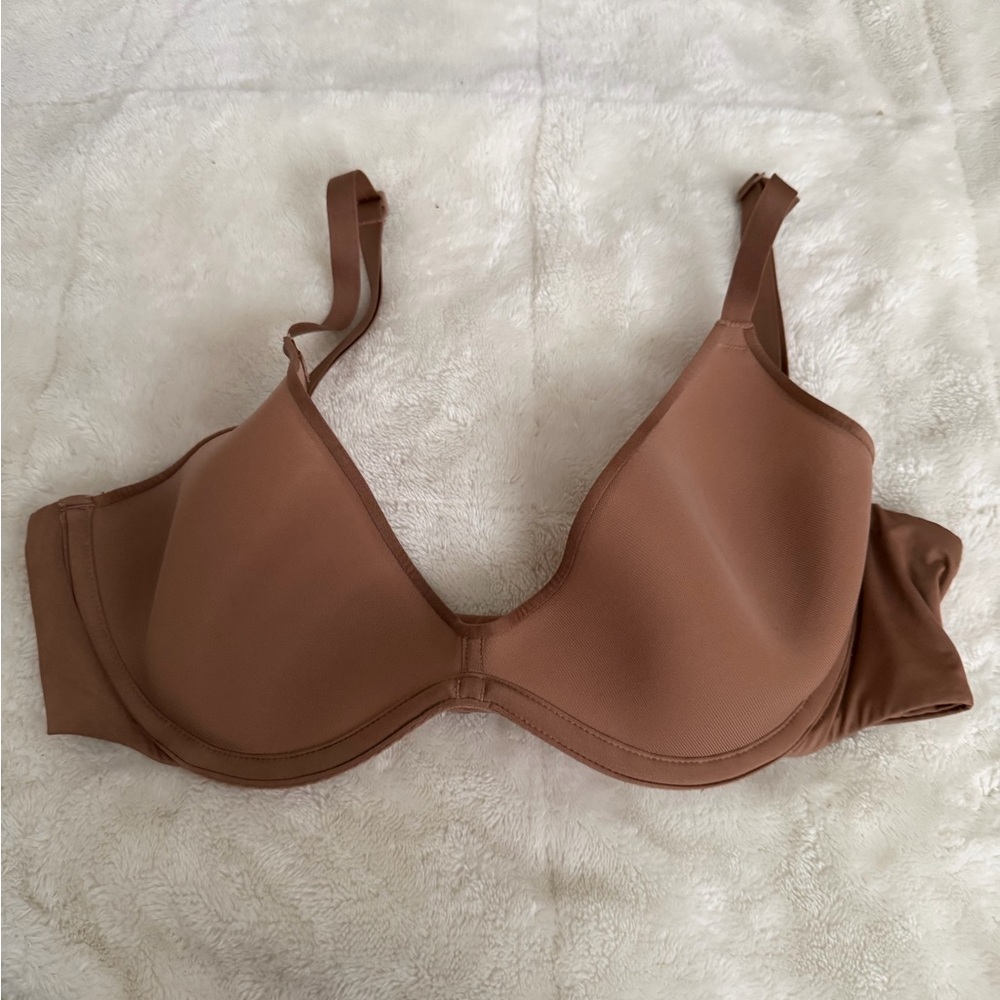 SKIMS WEIGHTLESS SCOOP BRA